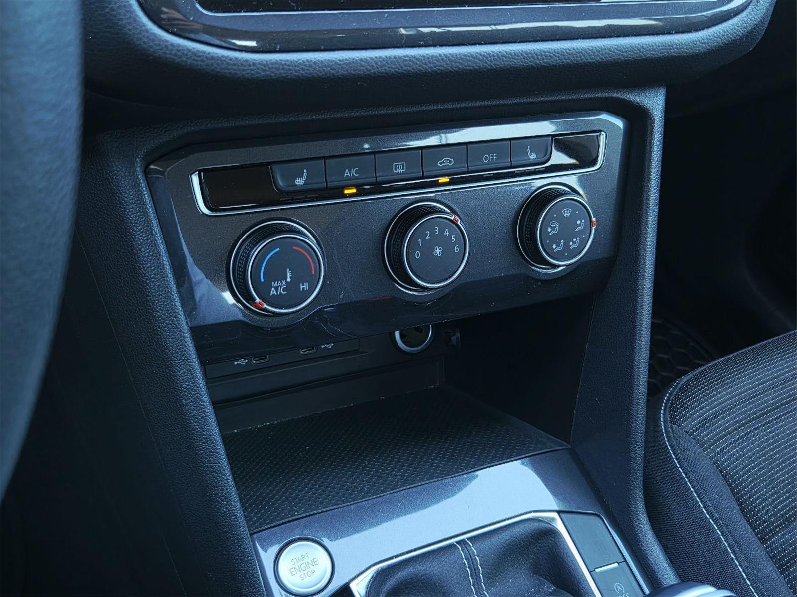 2023 Volkswagen Tiguan photo 23 of 35