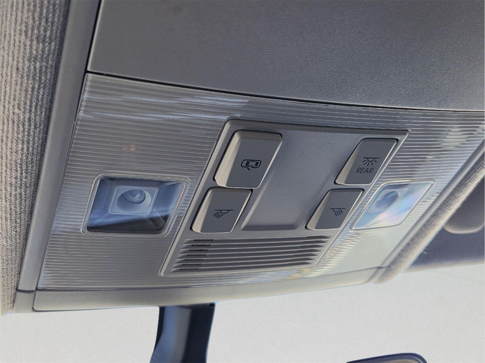 2023 Volkswagen Tiguan photo 32 of 35