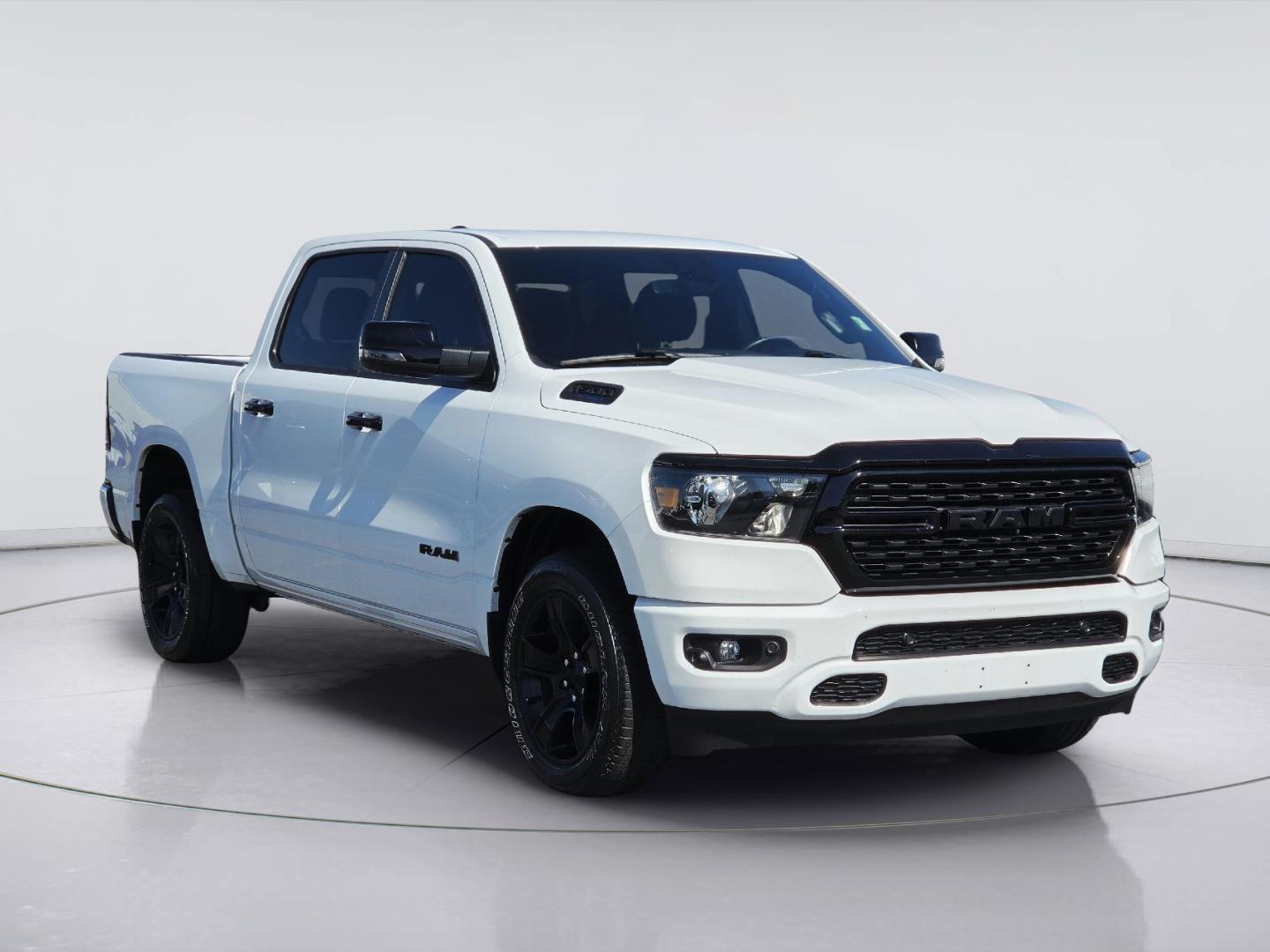 2024 Ram 1500 photo 3 of 36