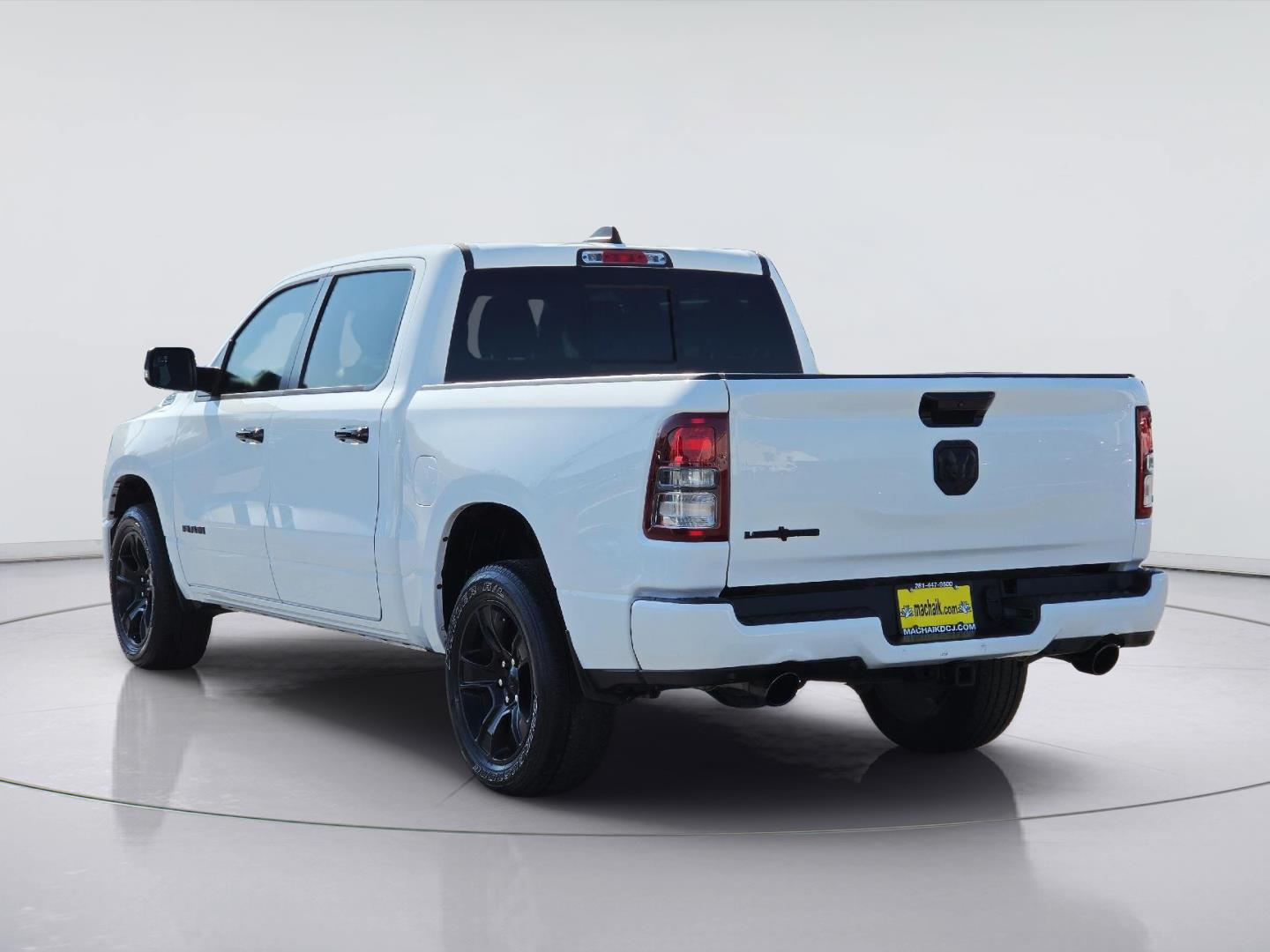 2024 Ram 1500 photo 7 of 36