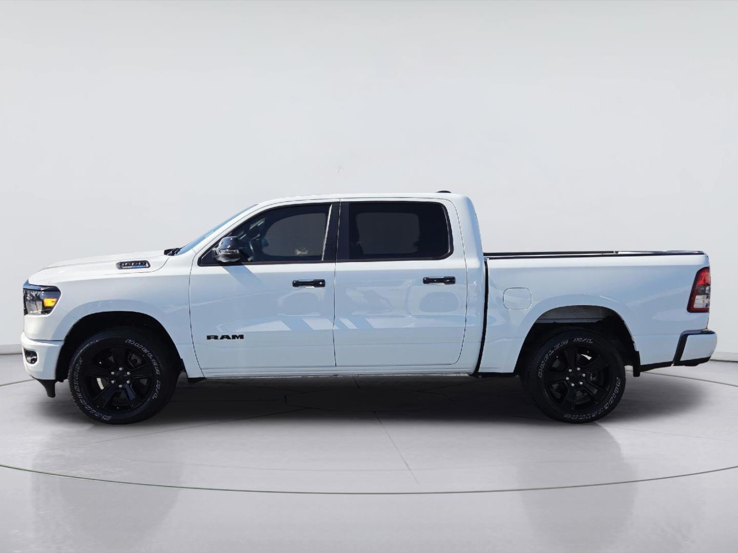 2024 Ram 1500 photo 8 of 36