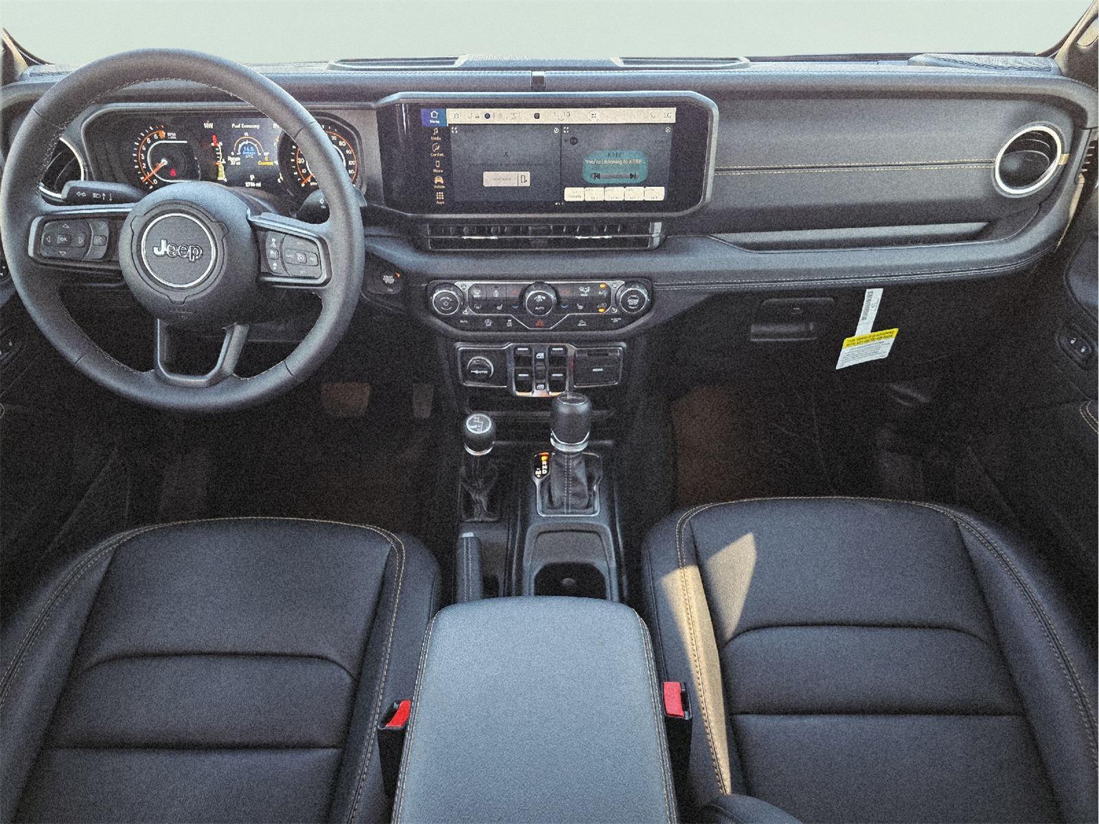 2025 Jeep Gladiator photo 13 of 35