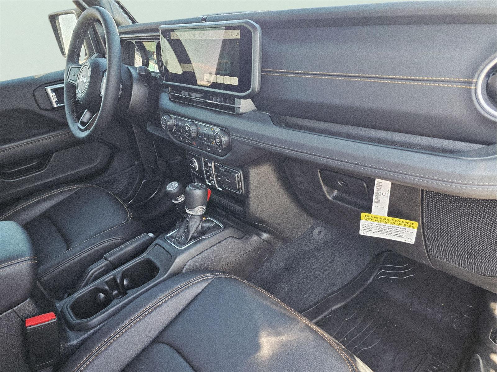 2025 Jeep Gladiator photo 14 of 35