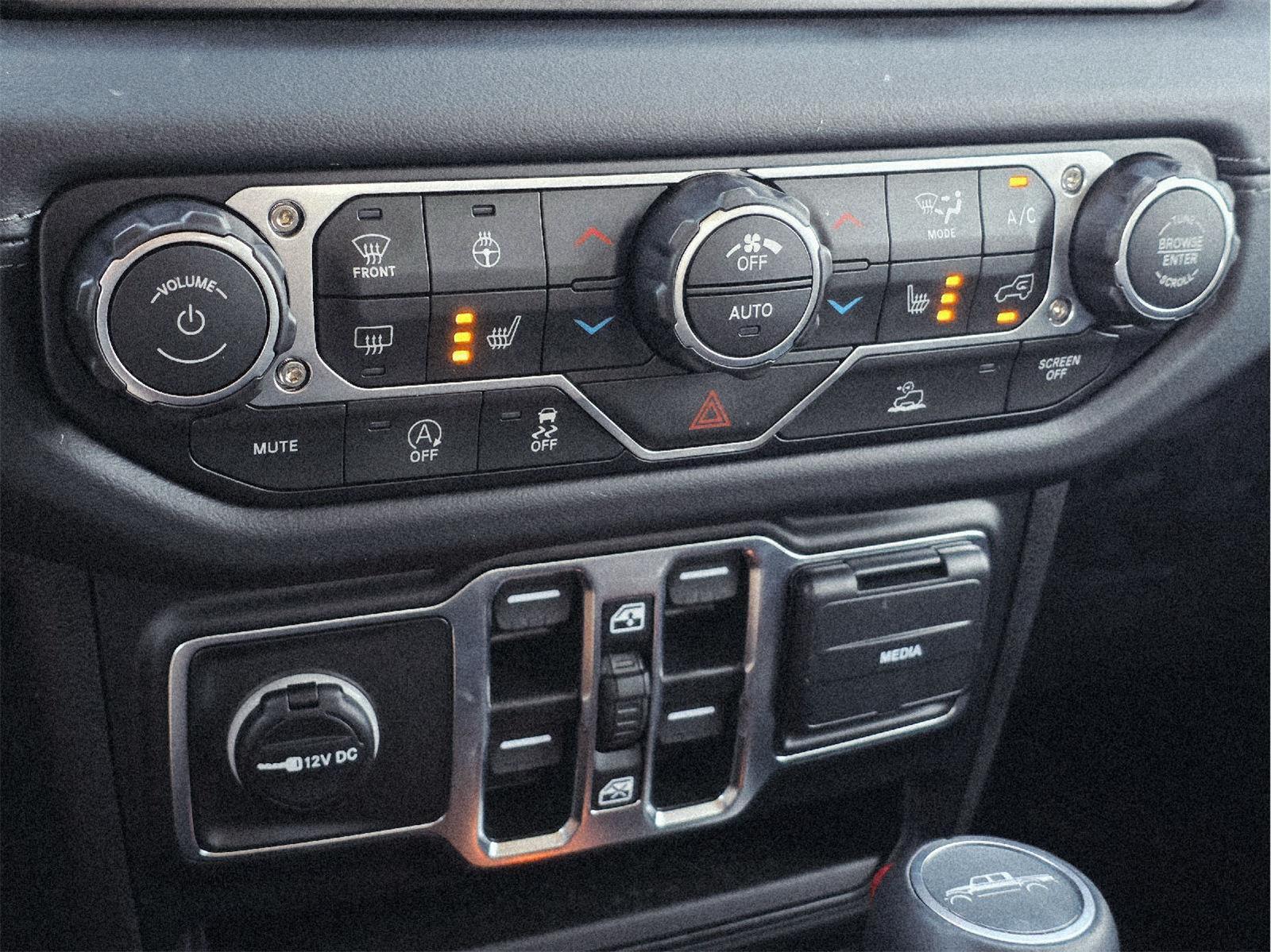 2025 Jeep Gladiator photo 25 of 35