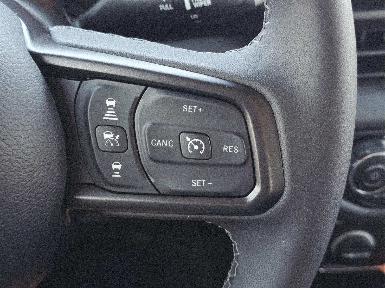 2025 Jeep Gladiator photo 30 of 35