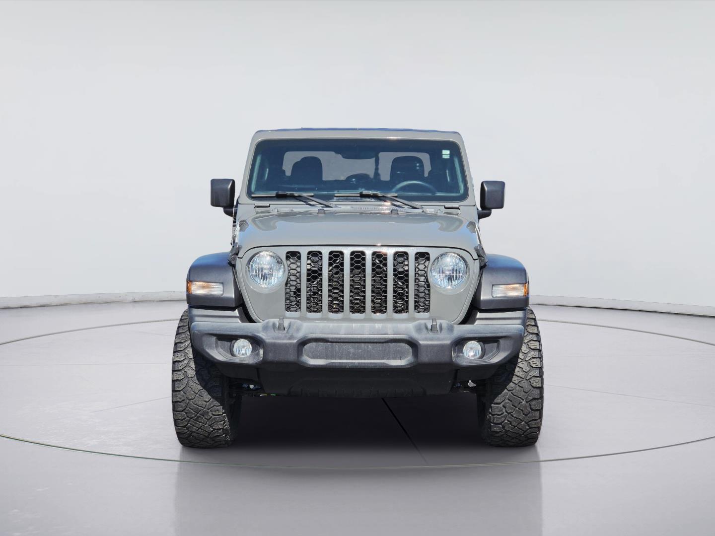 2022 Jeep Gladiator photo 2 of 35