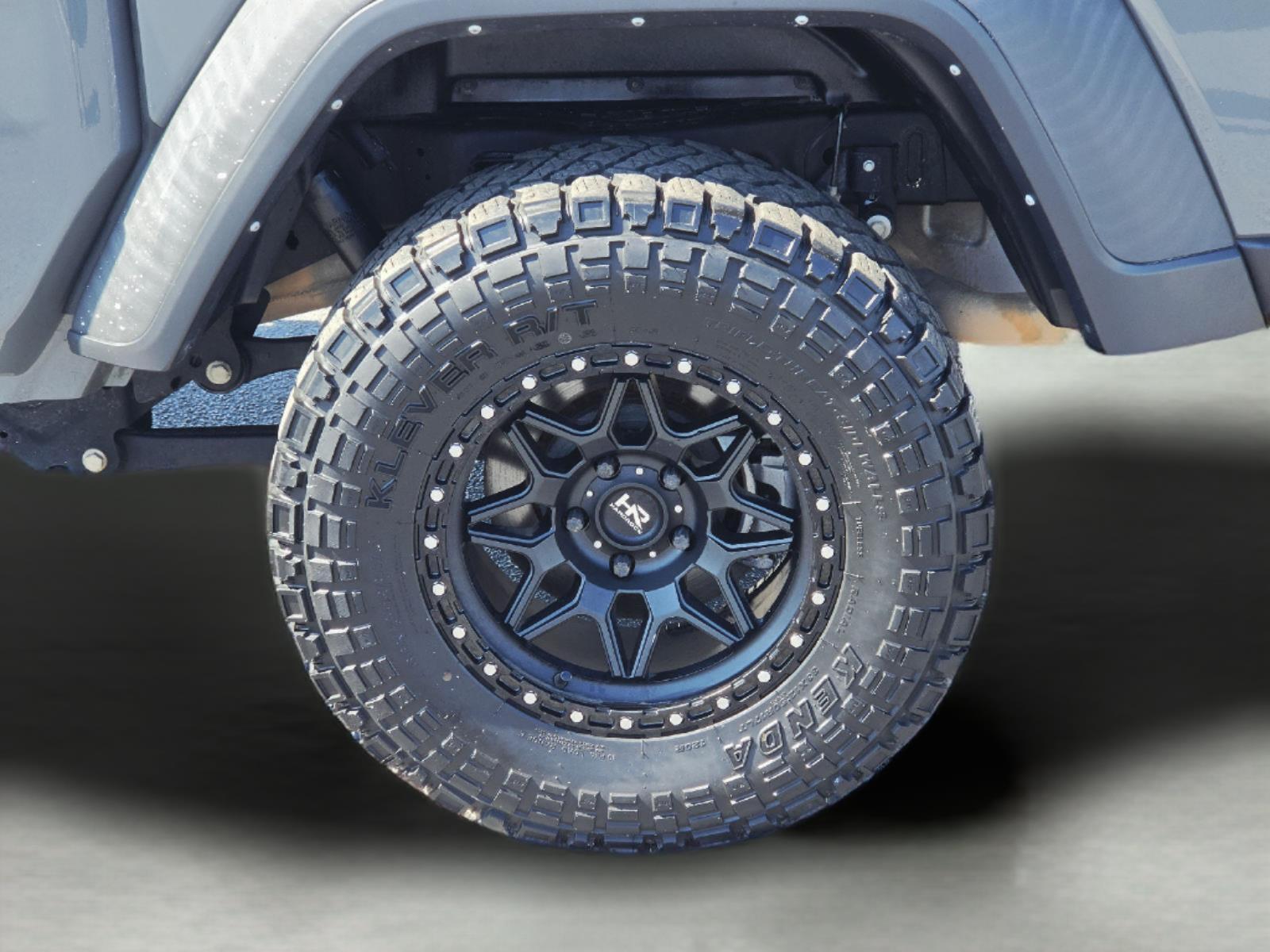 2022 Jeep Gladiator photo 8 of 35