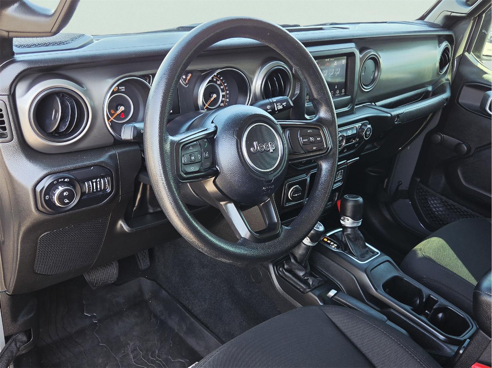 2022 Jeep Gladiator photo 12 of 35