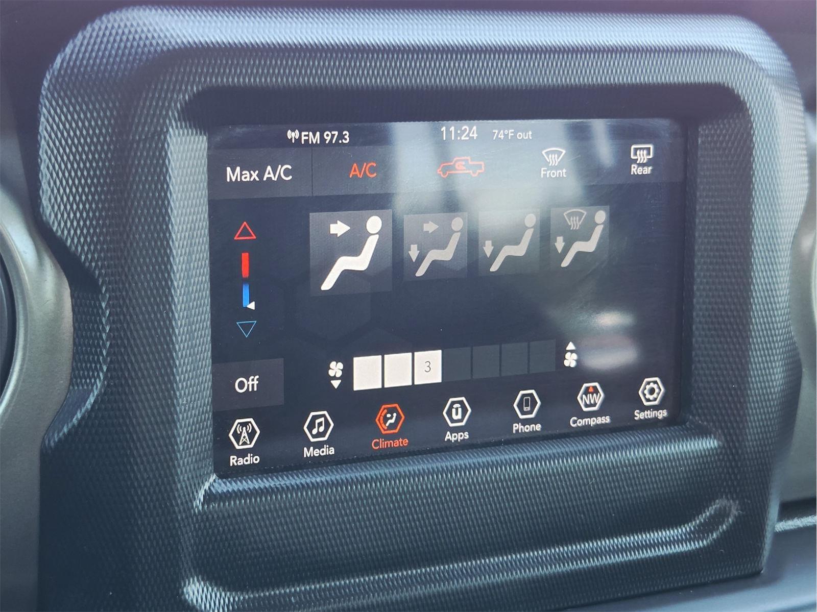 2022 Jeep Gladiator photo 22 of 35