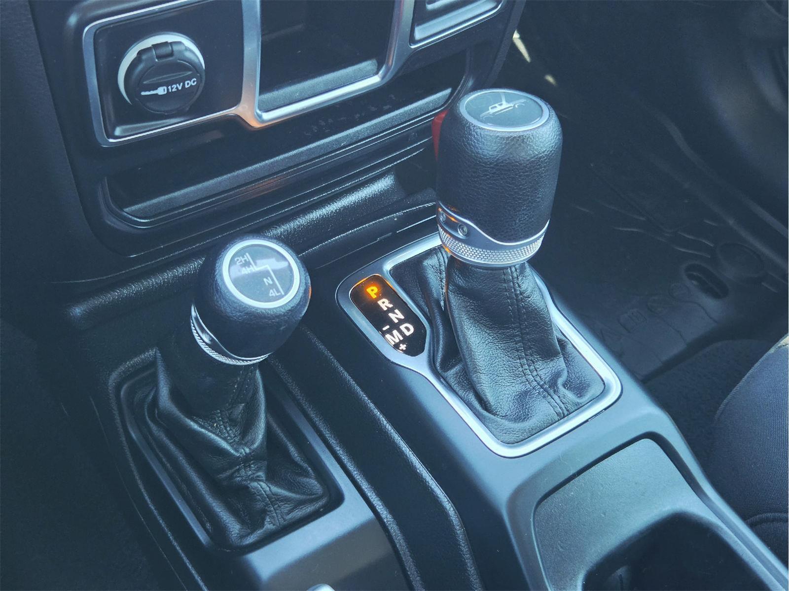 2022 Jeep Gladiator photo 26 of 35