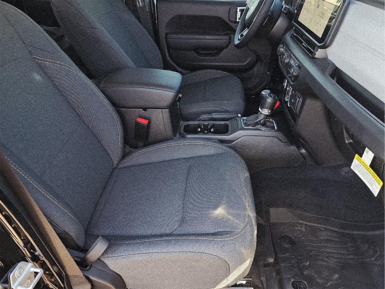 2025 Jeep Gladiator photo 14 of 35