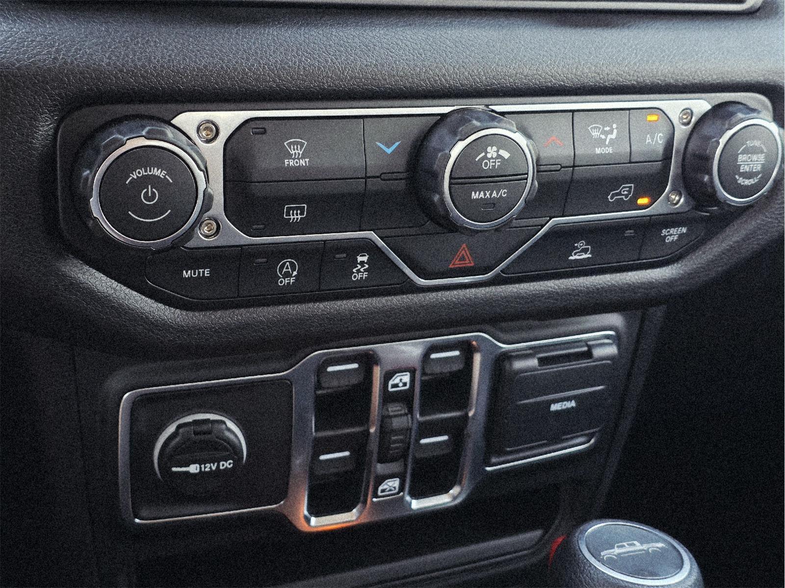 2025 Jeep Gladiator photo 24 of 35