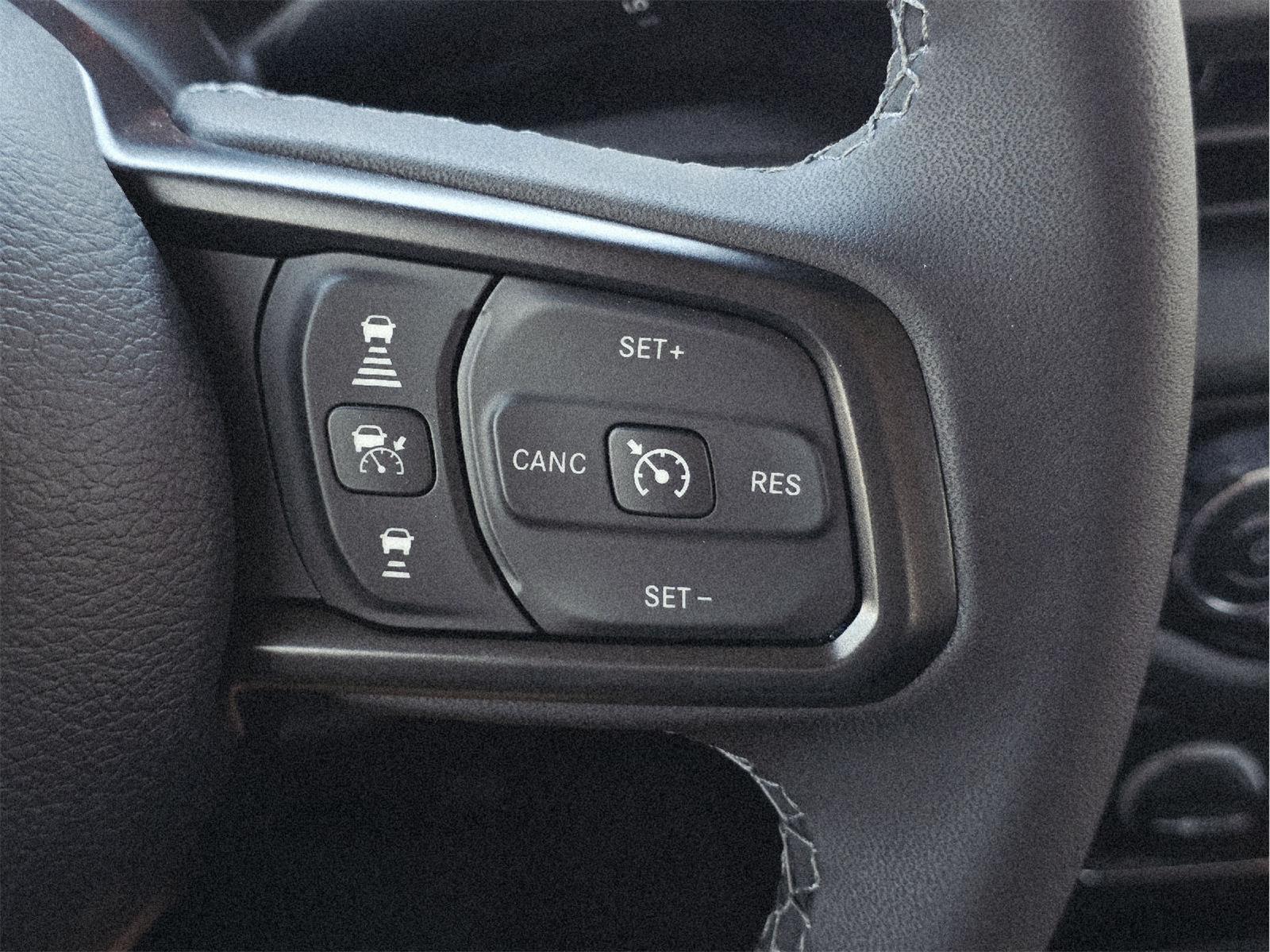 2025 Jeep Gladiator photo 27 of 35