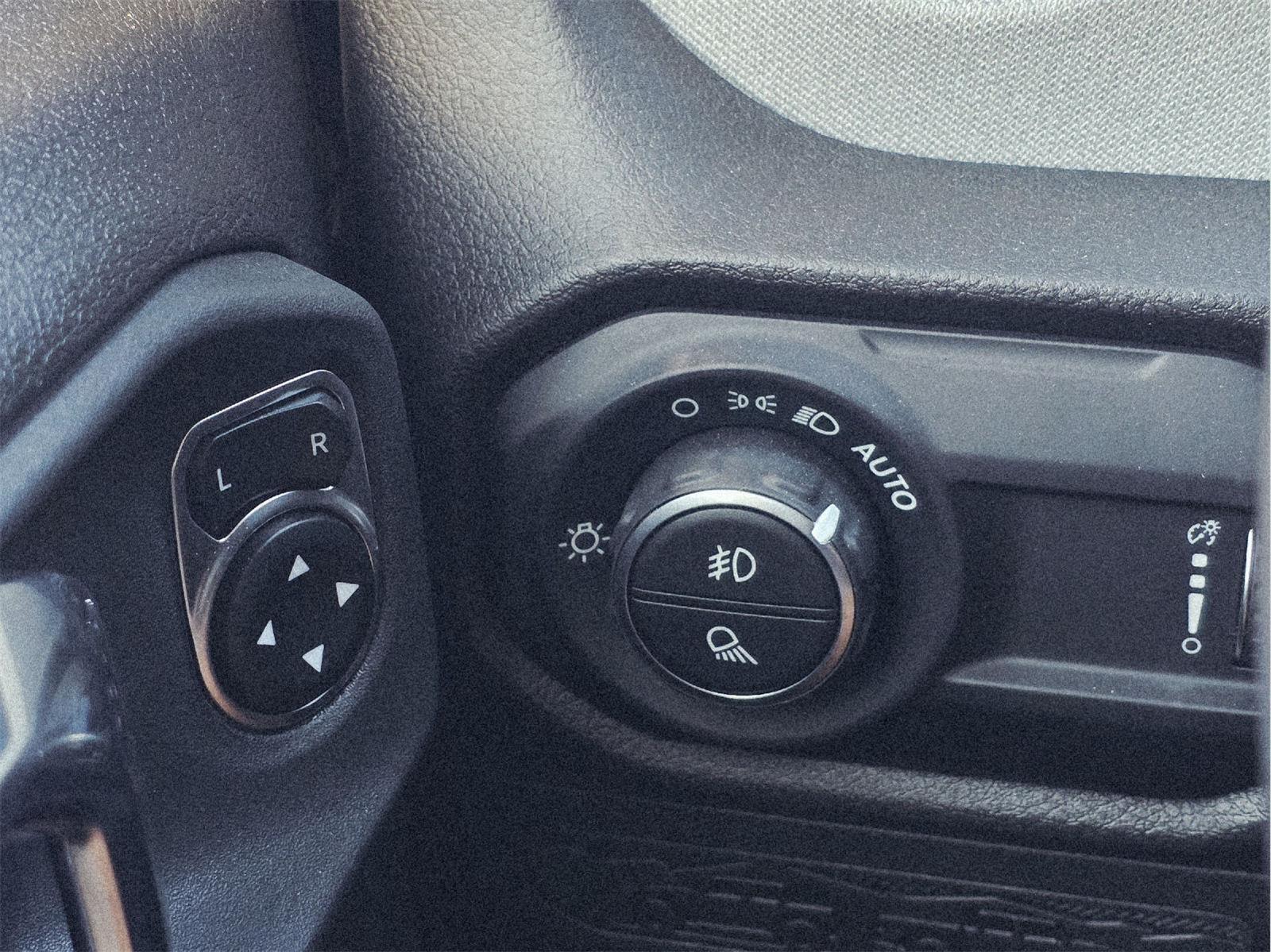2025 Jeep Gladiator photo 29 of 35