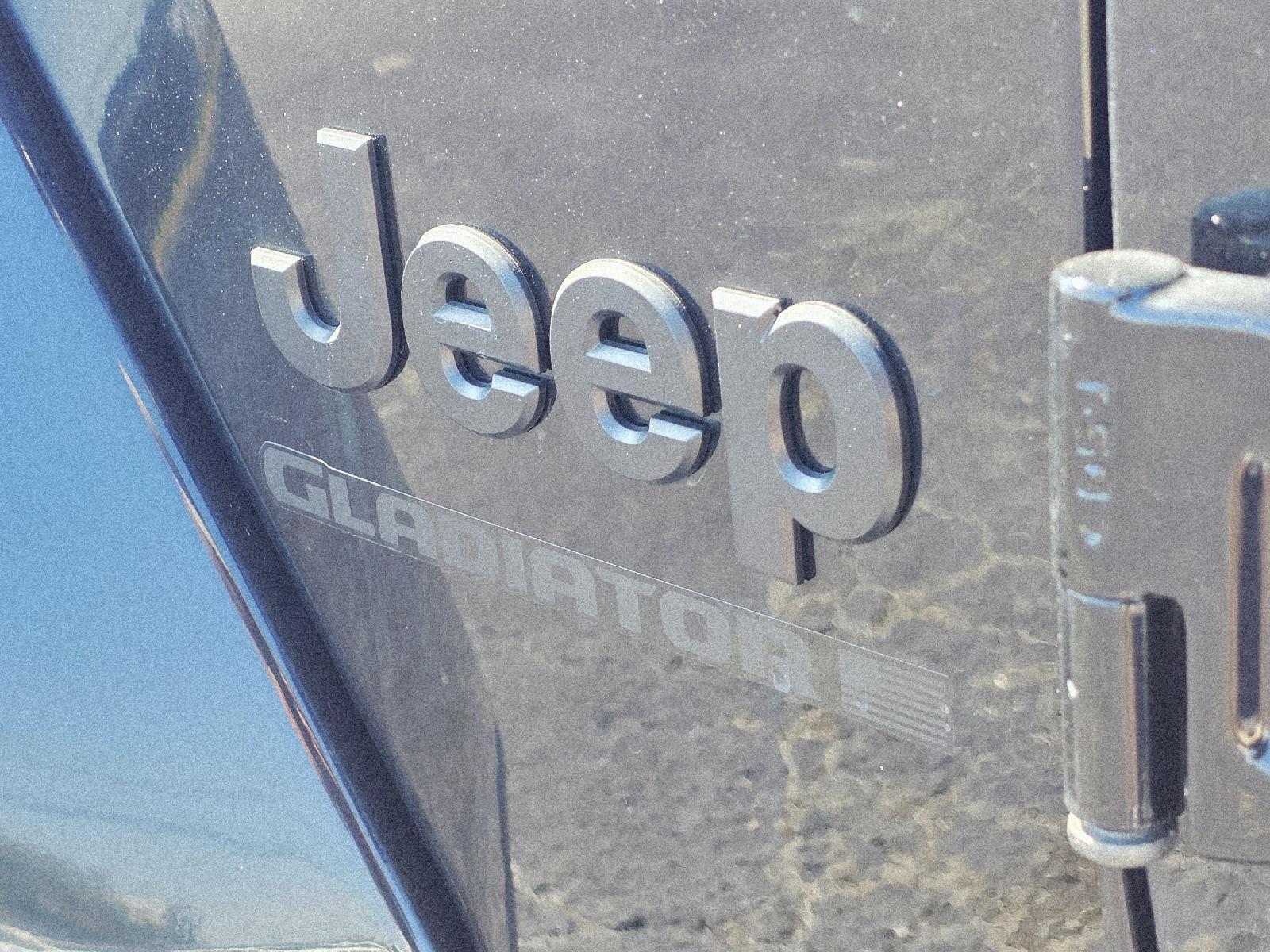 2025 Jeep Gladiator photo 33 of 35