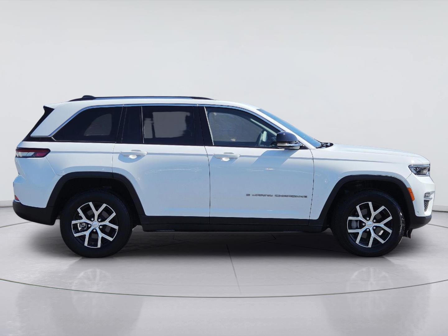 2023 Jeep Grand Cherokee photo 4 of 35