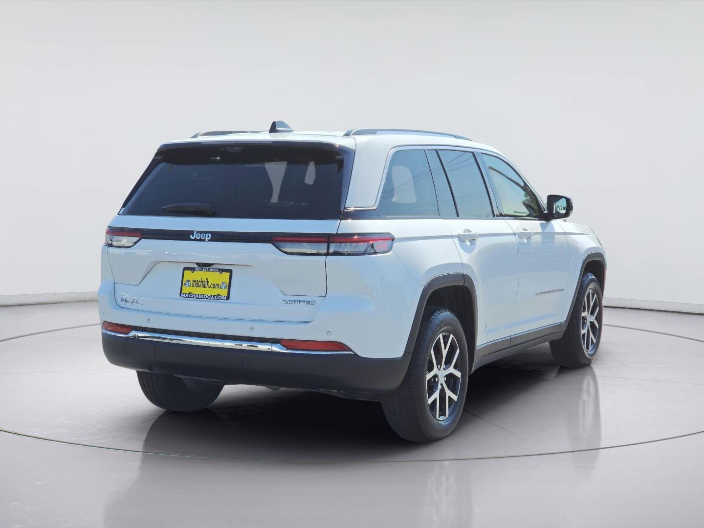 2023 Jeep Grand Cherokee photo 5 of 35