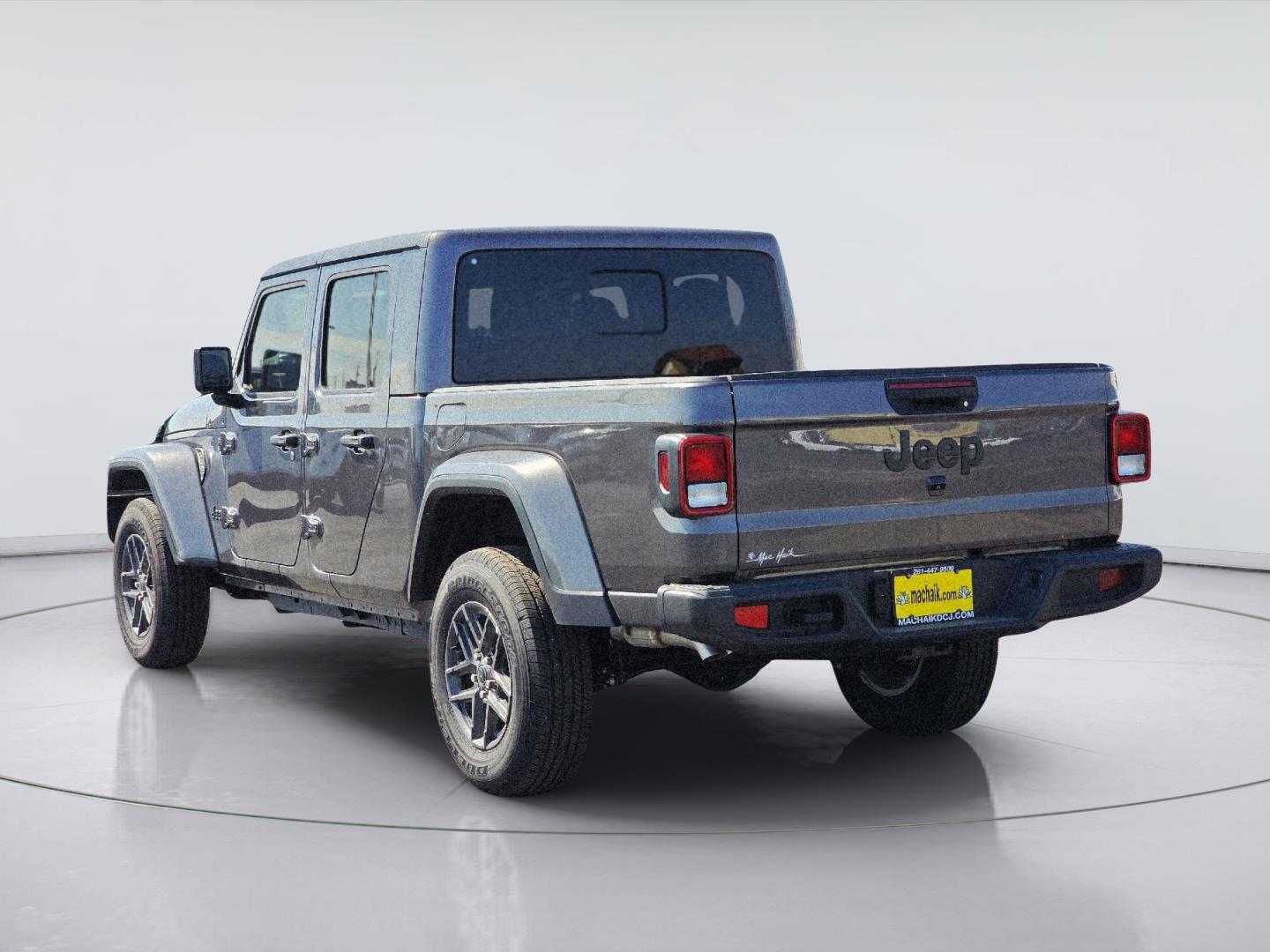 2025 Jeep Gladiator photo 6 of 36