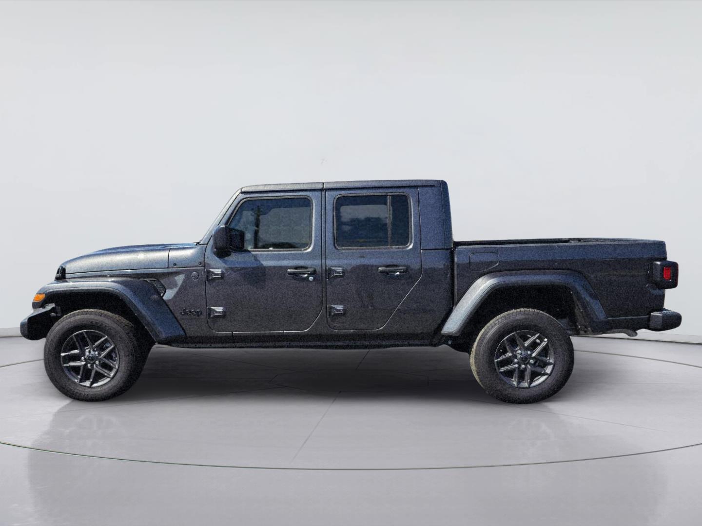 2025 Jeep Gladiator photo 7 of 36