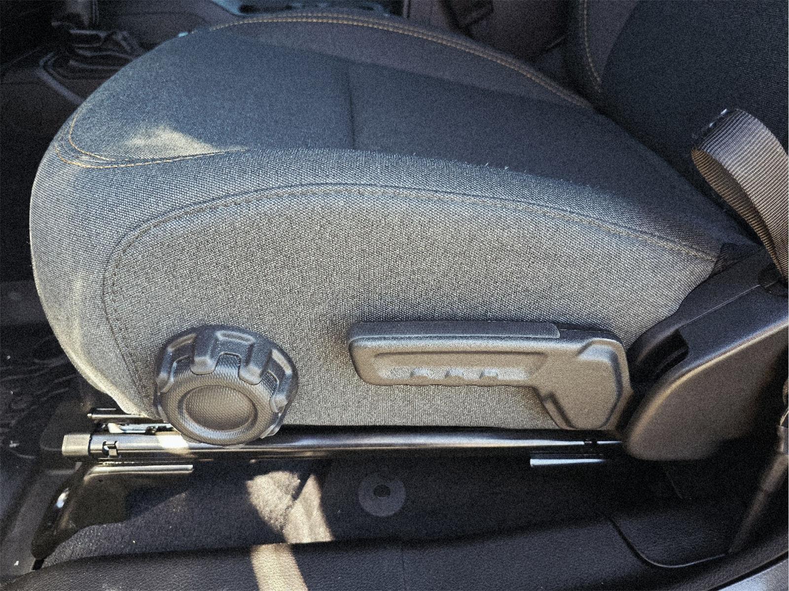 2025 Jeep Gladiator photo 19 of 36