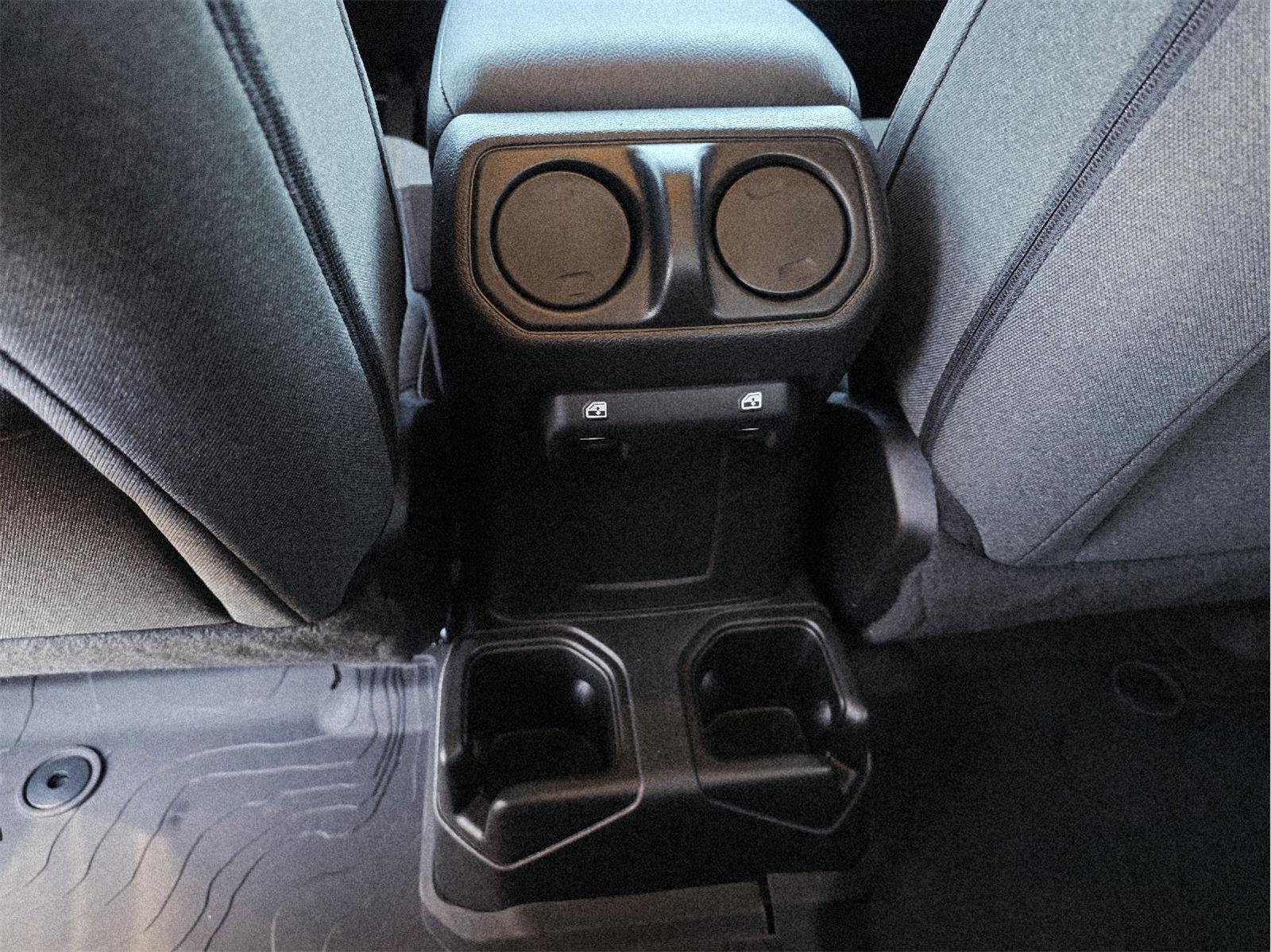2025 Jeep Gladiator photo 23 of 36