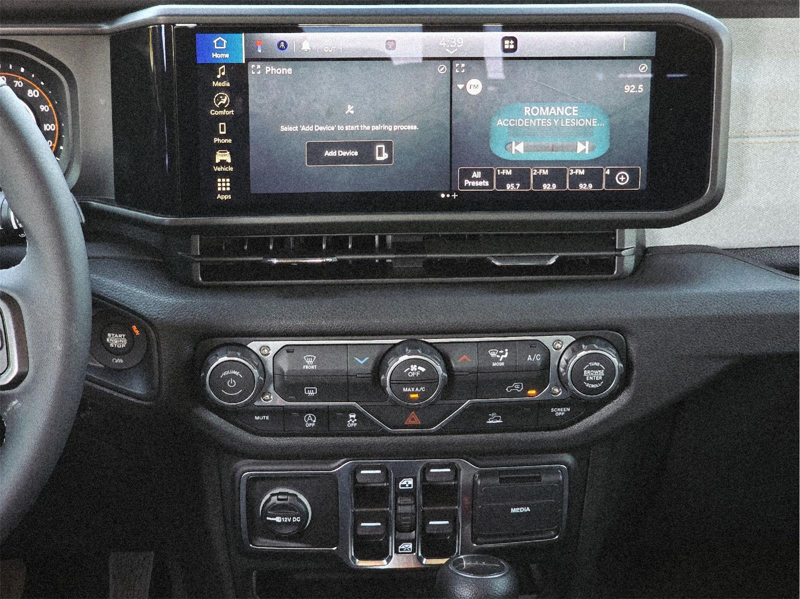 2025 Jeep Gladiator photo 24 of 36