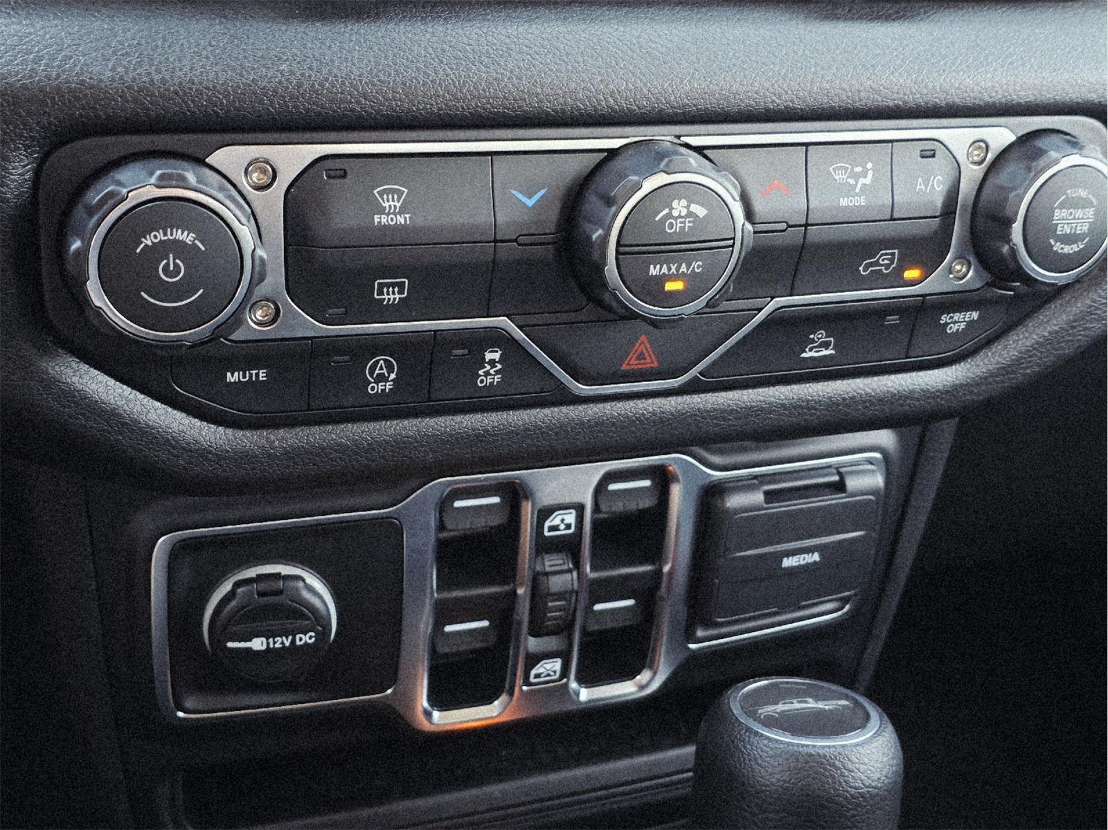 2025 Jeep Gladiator photo 27 of 36