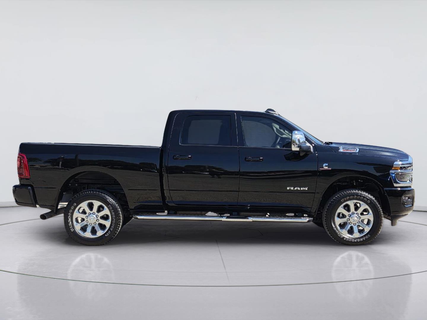 2025 Ram 2500 photo 4 of 35