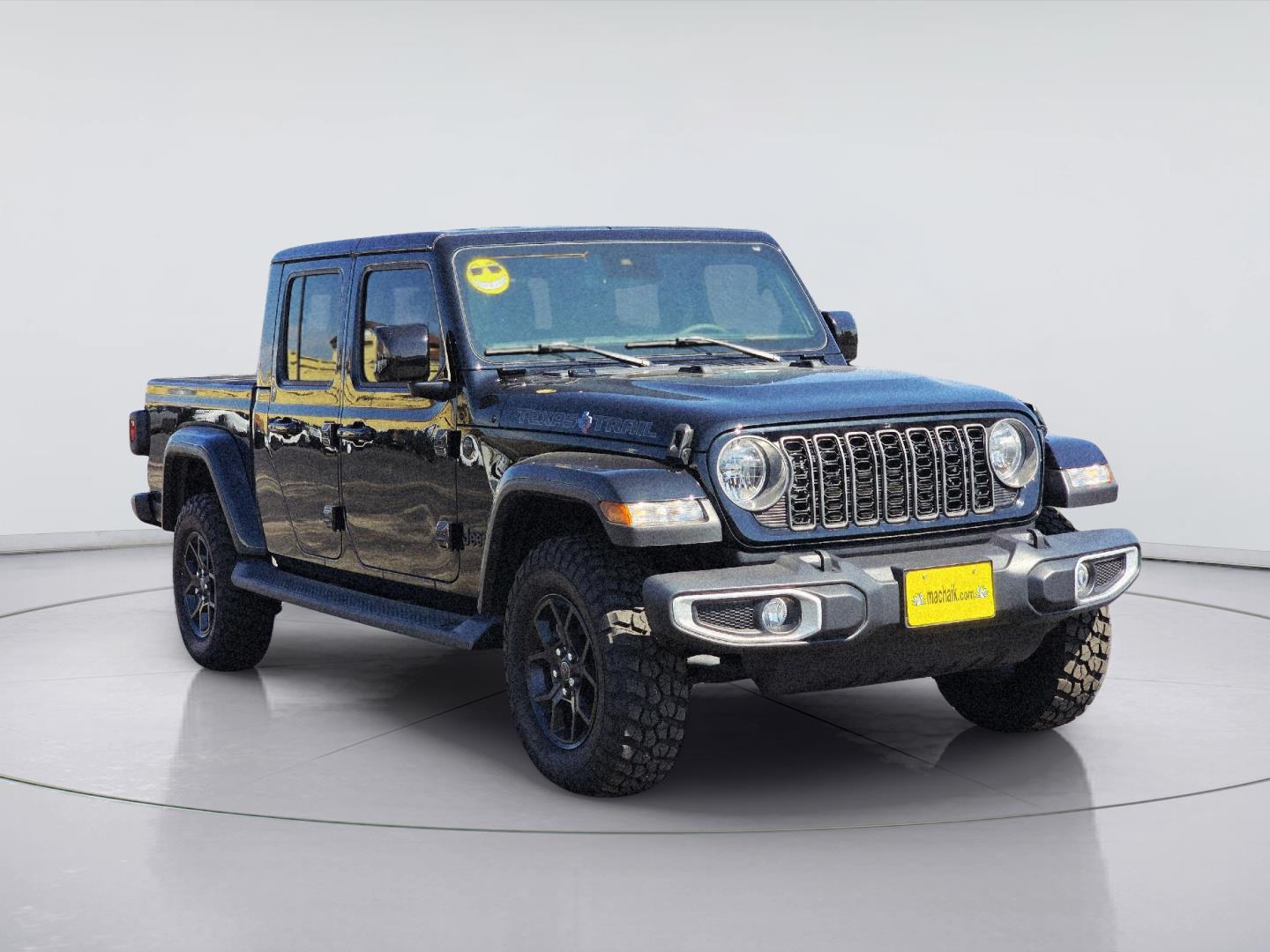 2025 Jeep Gladiator photo 3 of 39