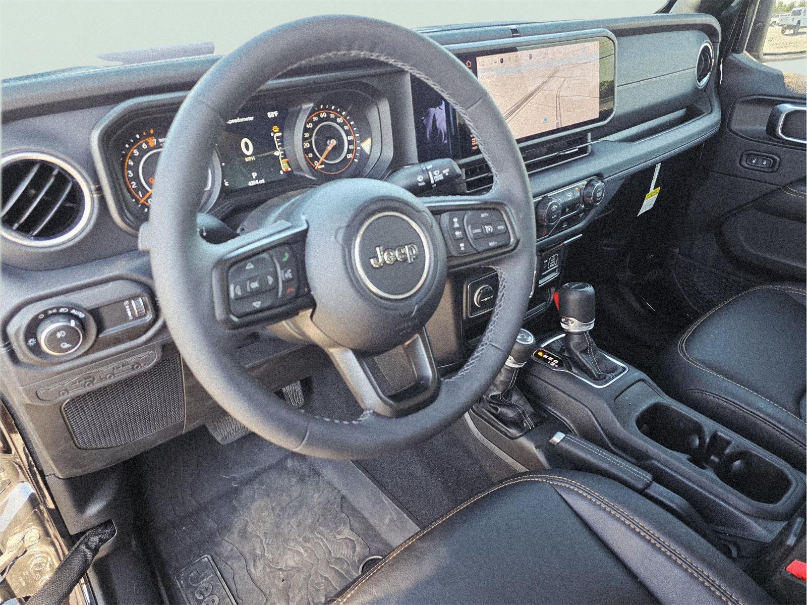 2025 Jeep Gladiator photo 13 of 39