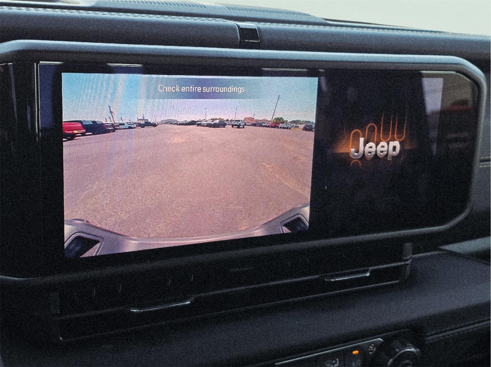 2025 Jeep Gladiator photo 28 of 39