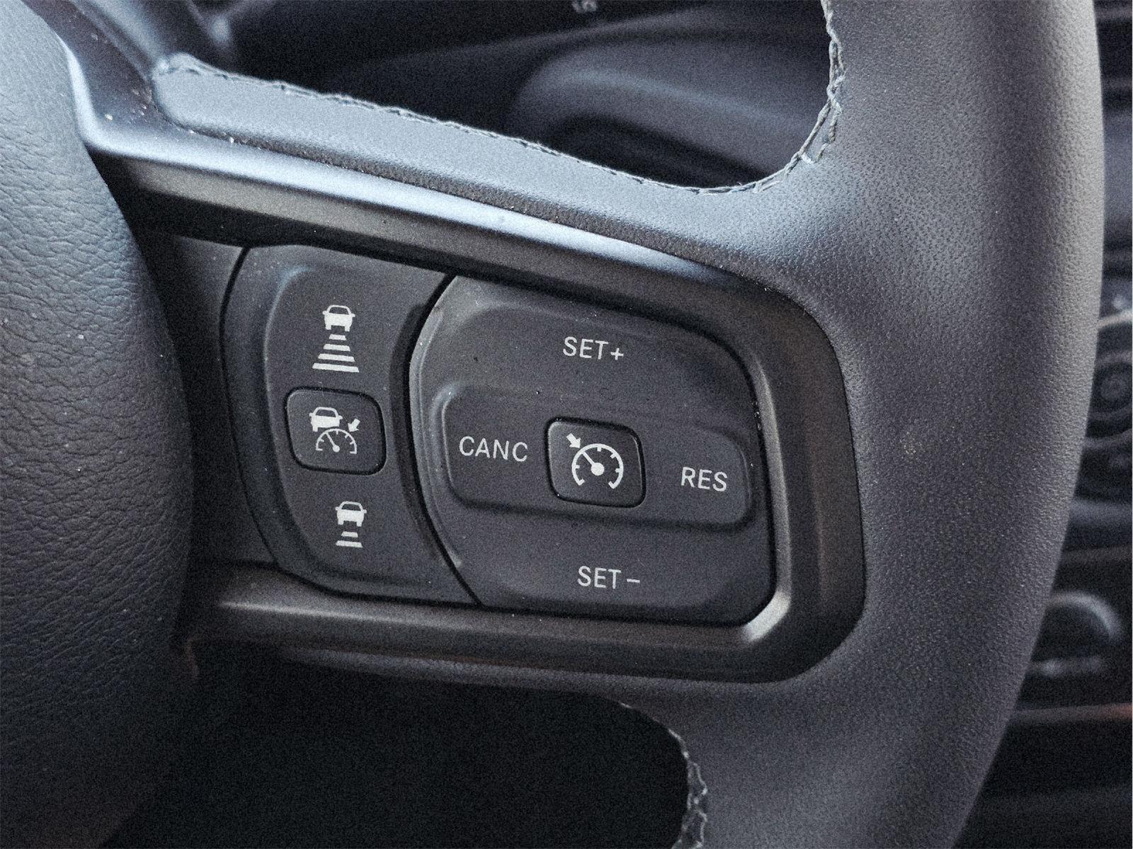 2025 Jeep Gladiator photo 35 of 39
