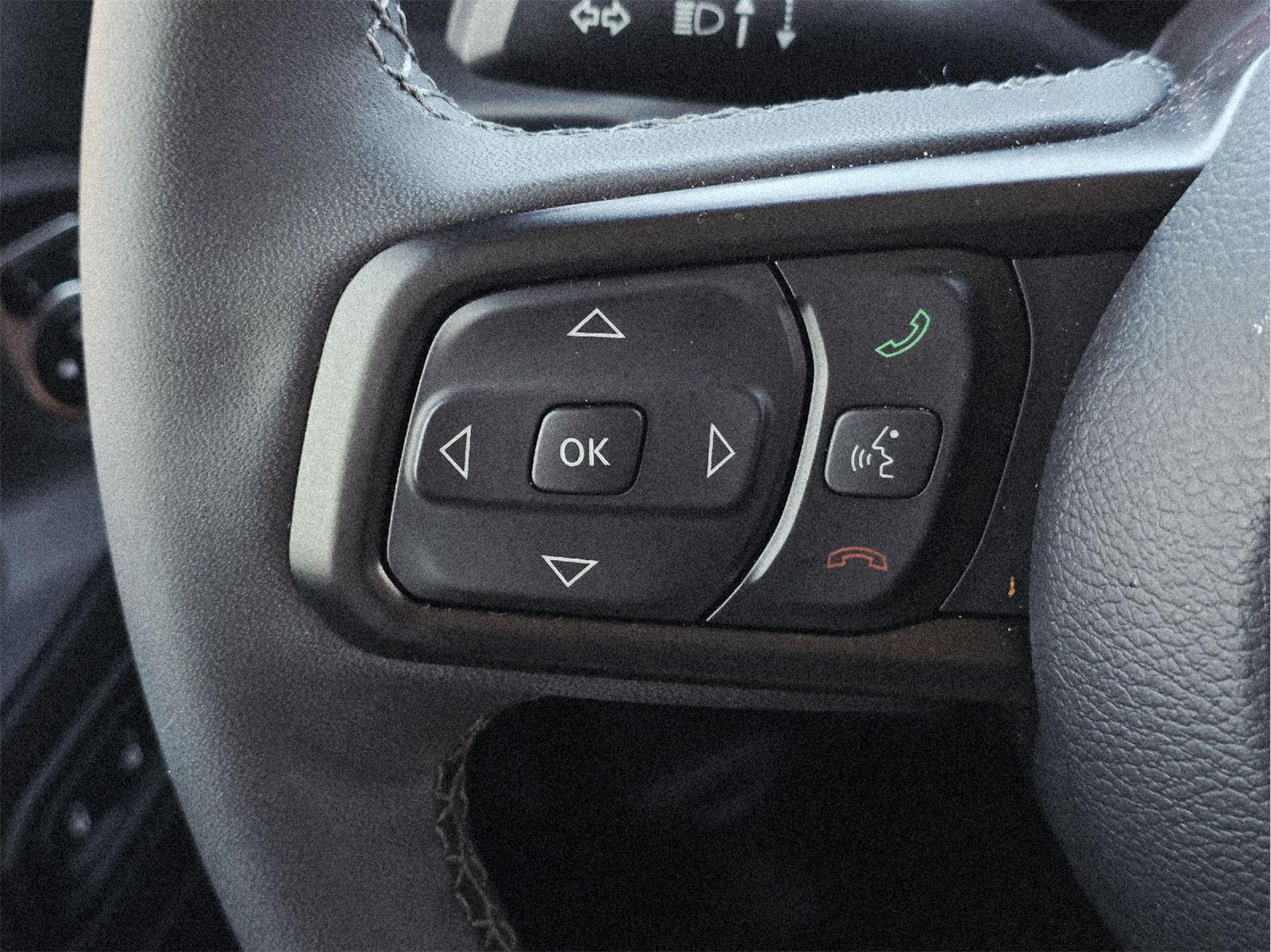 2025 Jeep Gladiator photo 36 of 39