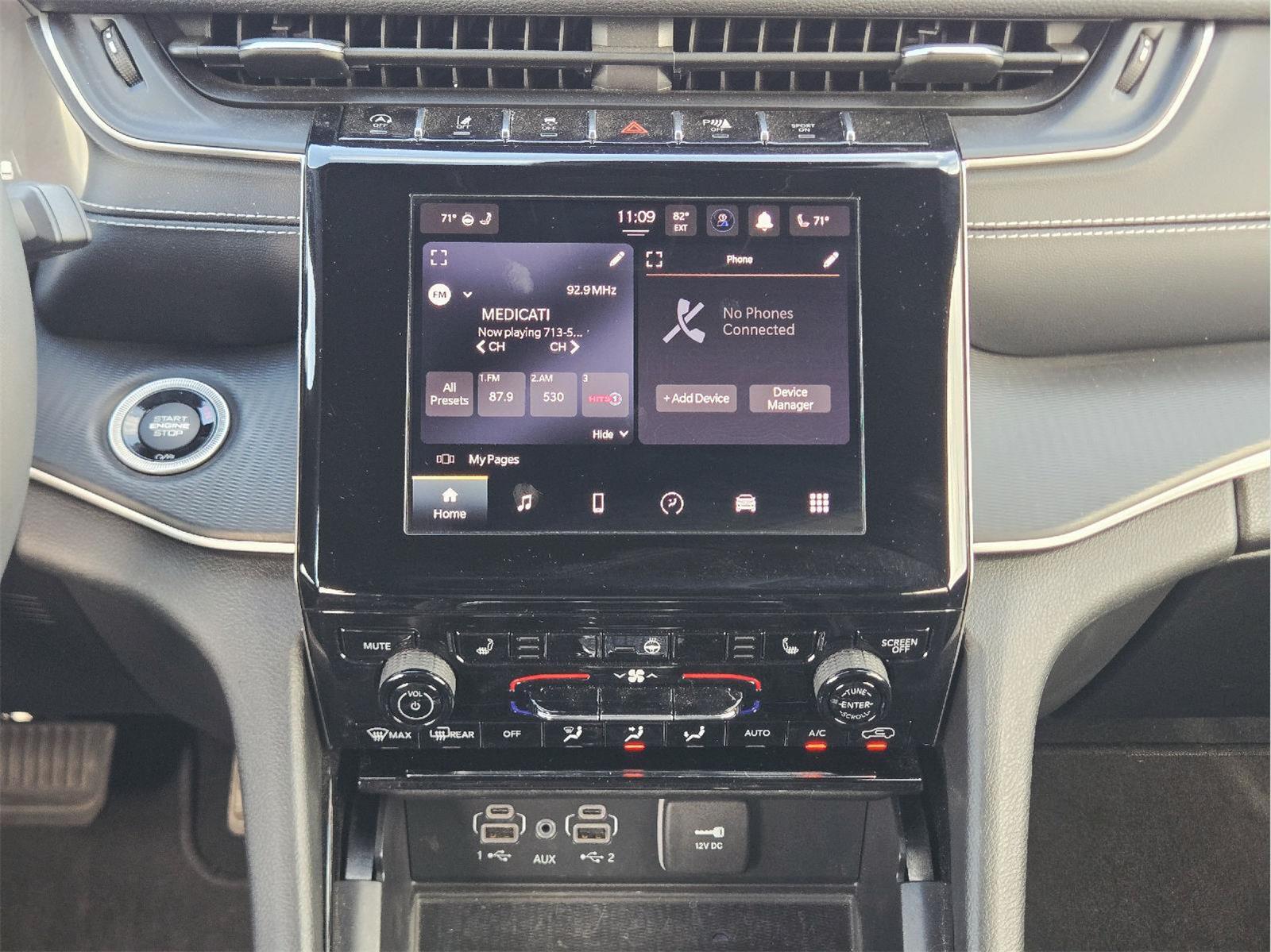 2023 Jeep Grand Cherokee photo 24 of 37