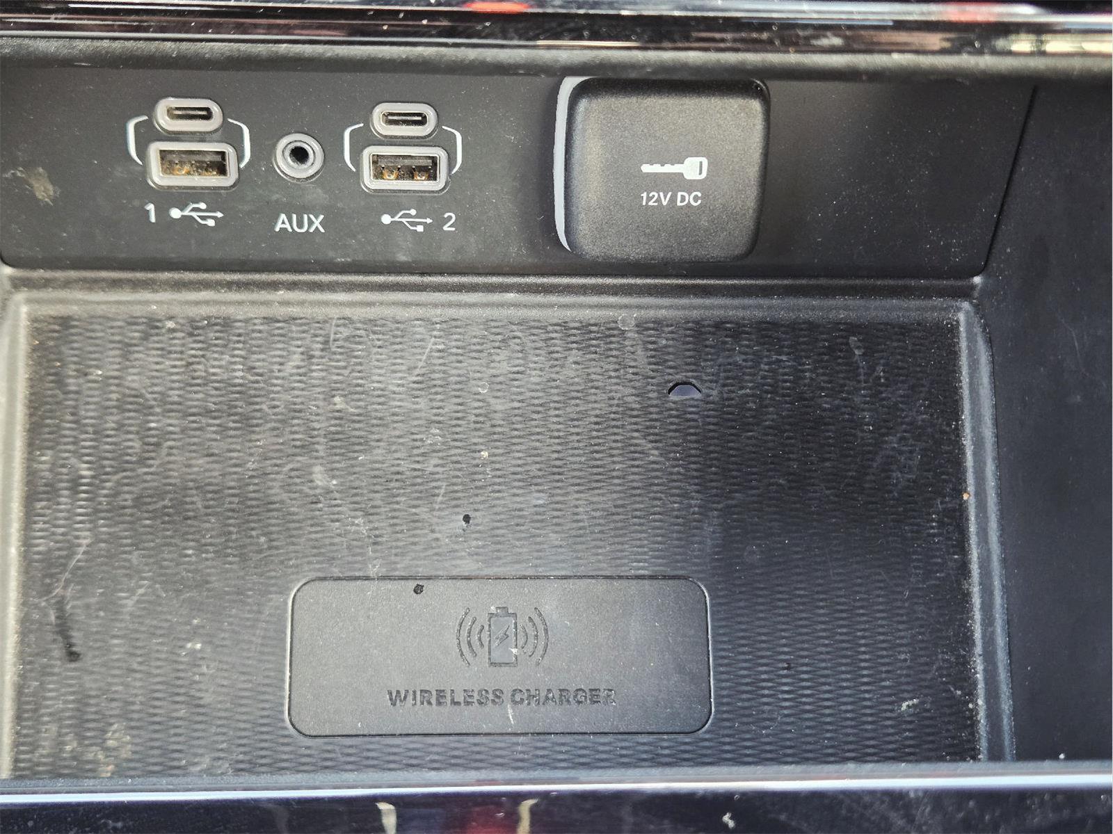 2023 Jeep Grand Cherokee photo 29 of 37