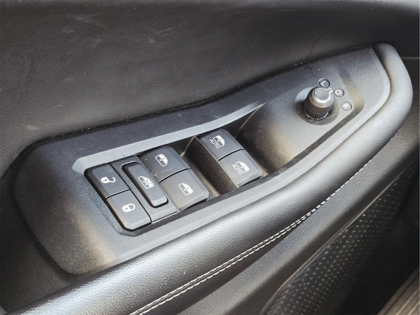 2023 Jeep Grand Cherokee photo 35 of 37