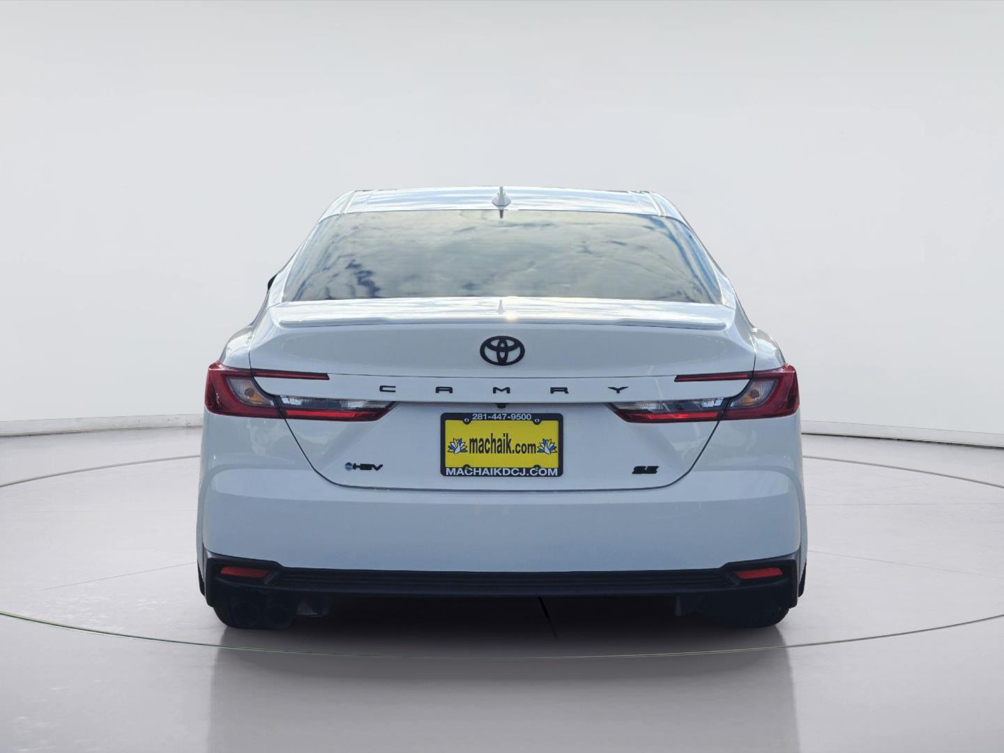 2026 Toyota Camry photo 5 of 36