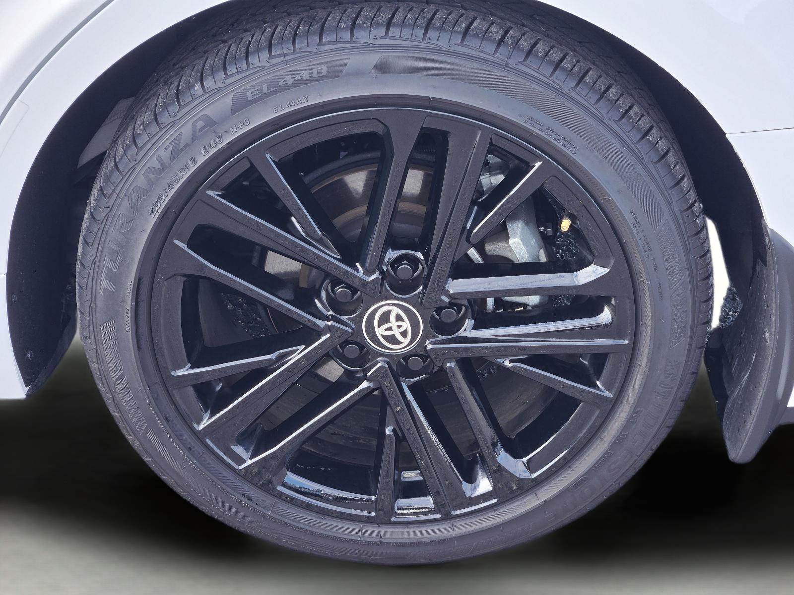 2026 Toyota Camry photo 8 of 36