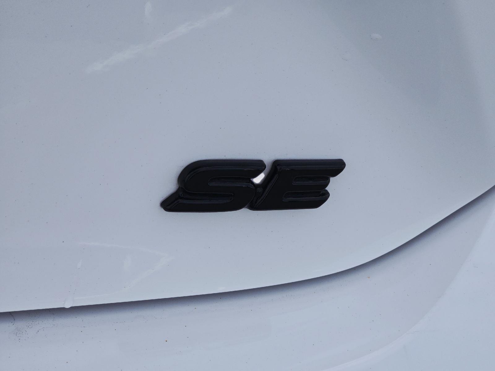 2026 Toyota Camry photo 9 of 36