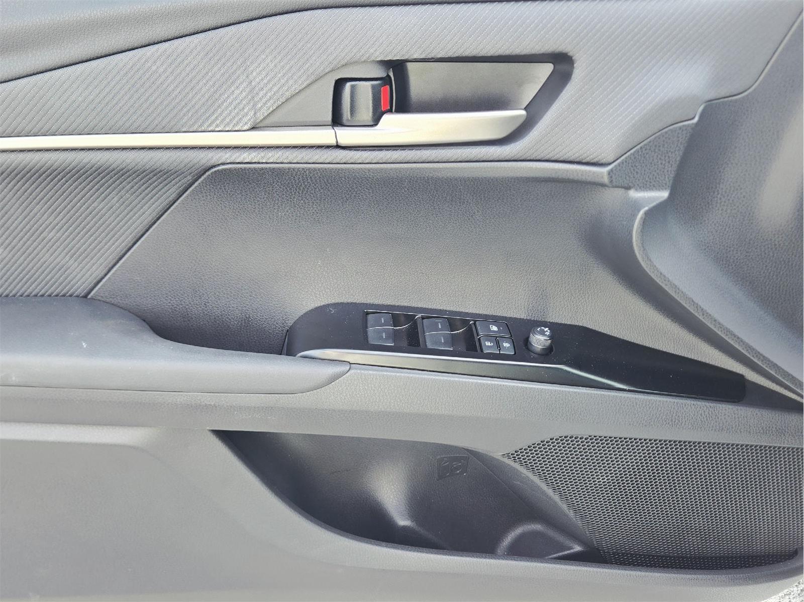 2026 Toyota Camry photo 18 of 36