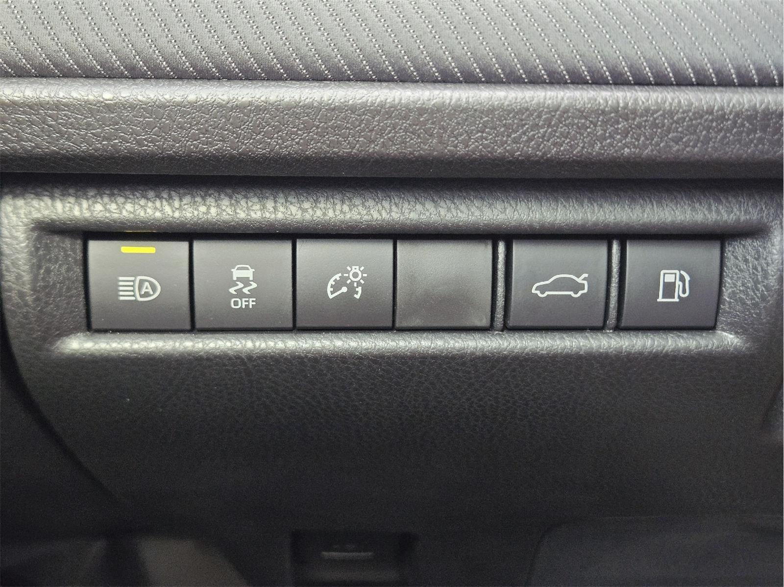 2026 Toyota Camry photo 33 of 36
