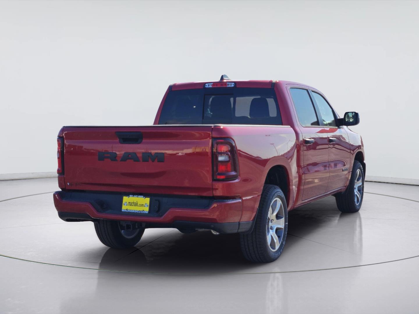 2027 Ram 1500 photo 3 of 15