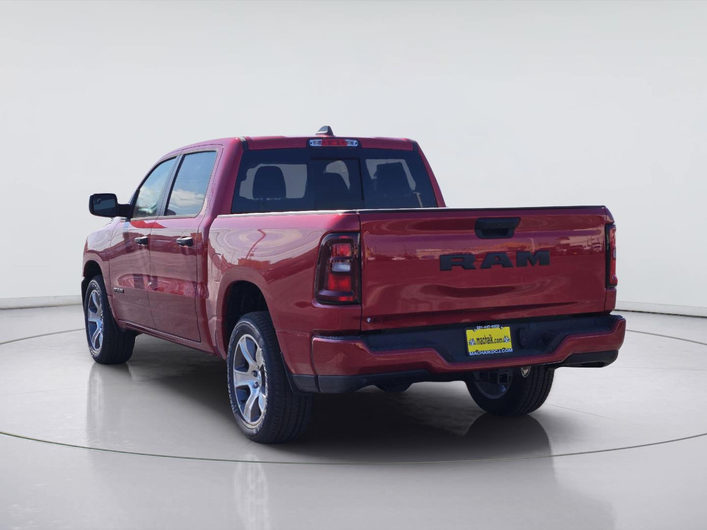 2027 Ram 1500 photo 4 of 15