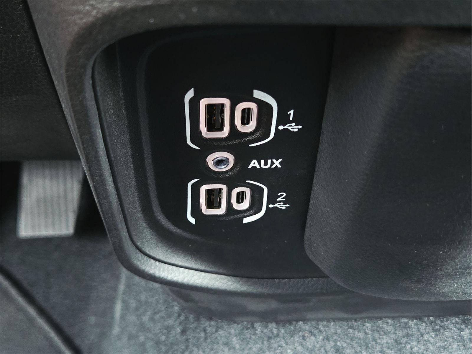 2027 Ram 1500 photo 12 of 15