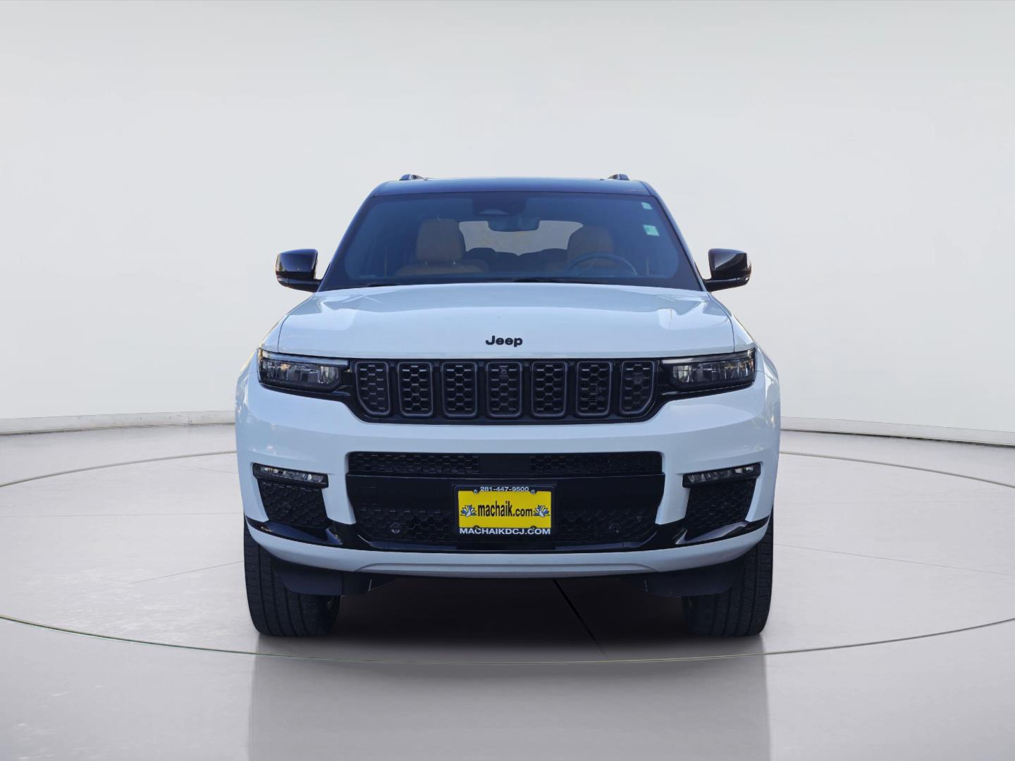 2025 Jeep Grand Cherokee L photo 2 of 35