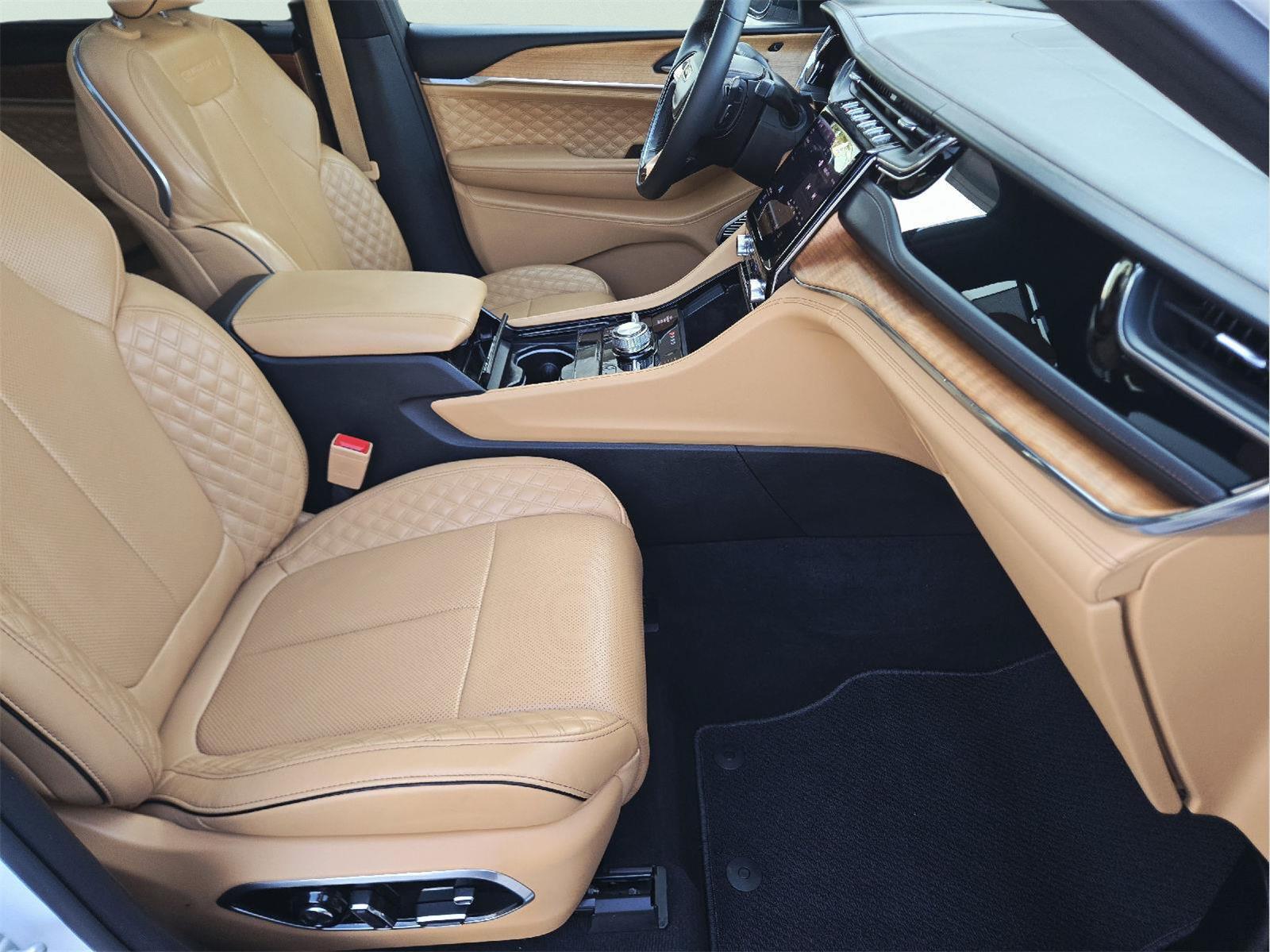 2025 Jeep Grand Cherokee L photo 15 of 35