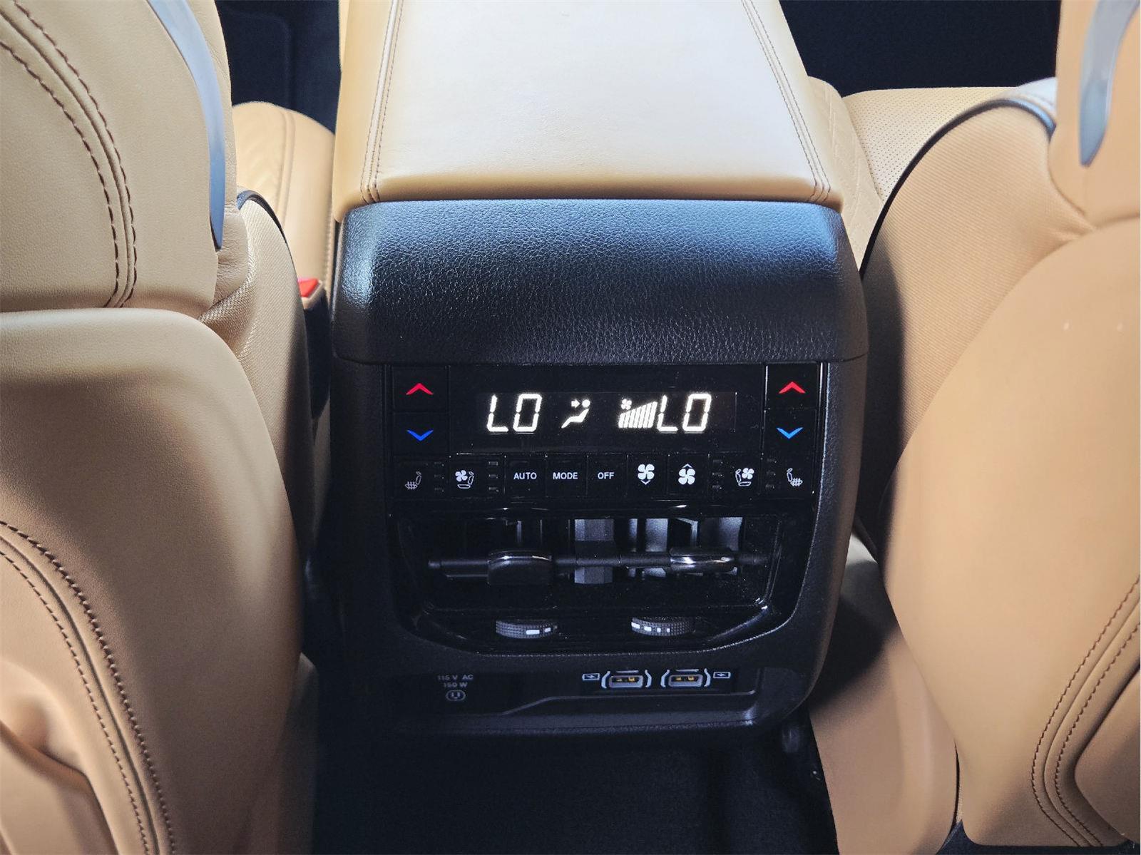 2025 Jeep Grand Cherokee L photo 19 of 35