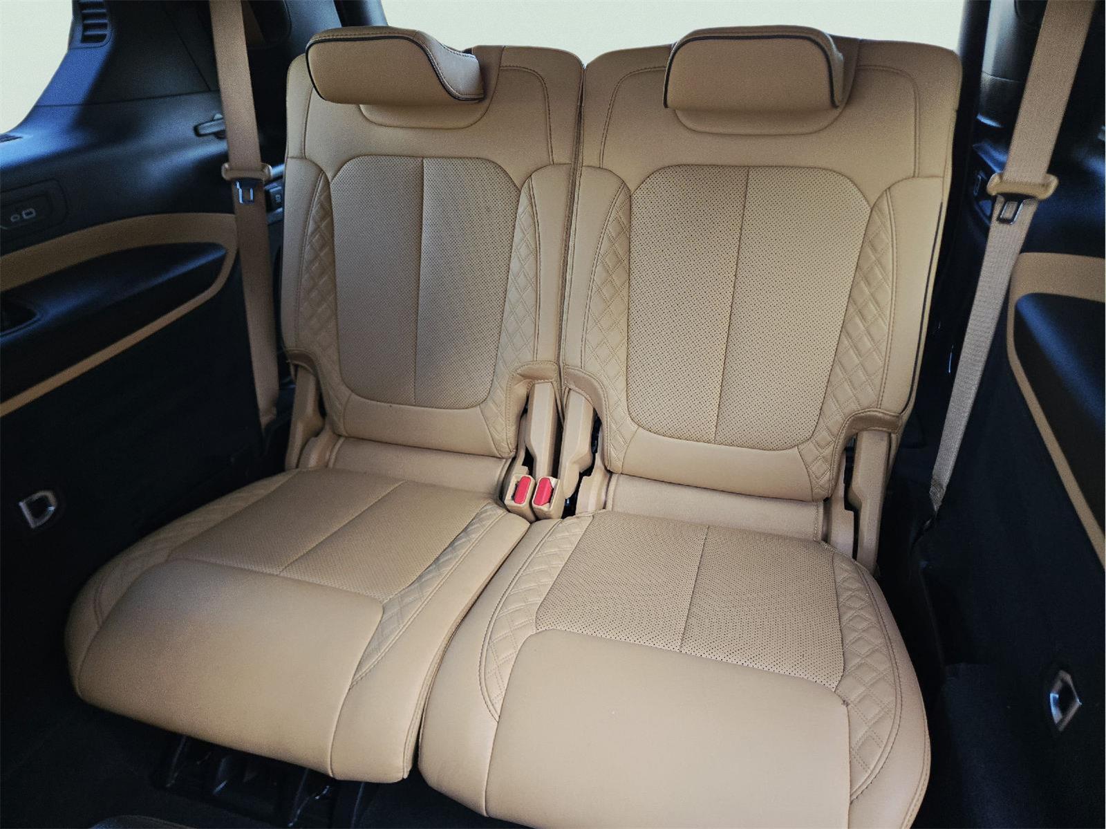 2025 Jeep Grand Cherokee L photo 20 of 35