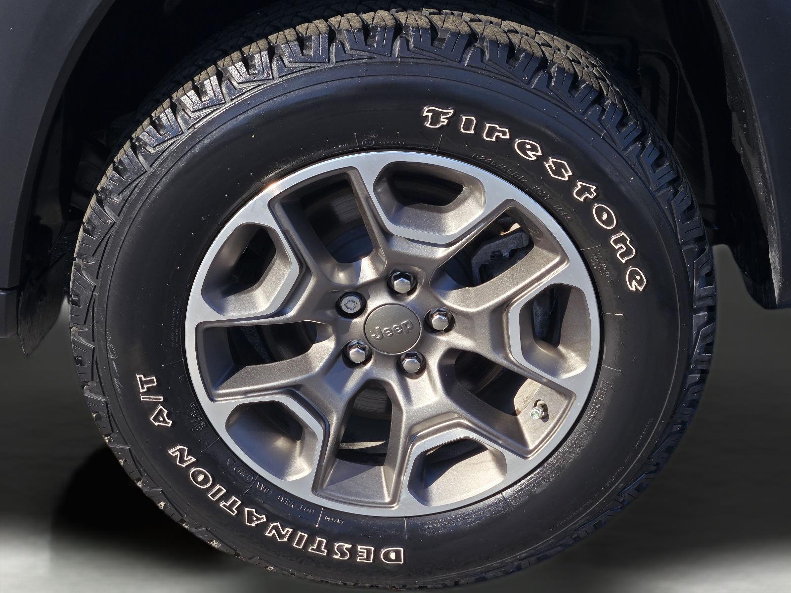 2021 Jeep Cherokee photo 8 of 36