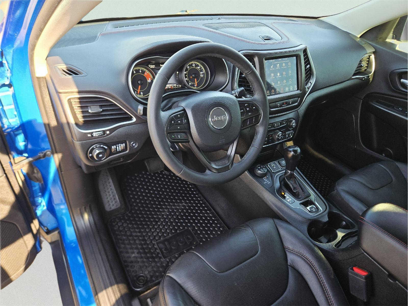 2021 Jeep Cherokee photo 10 of 36